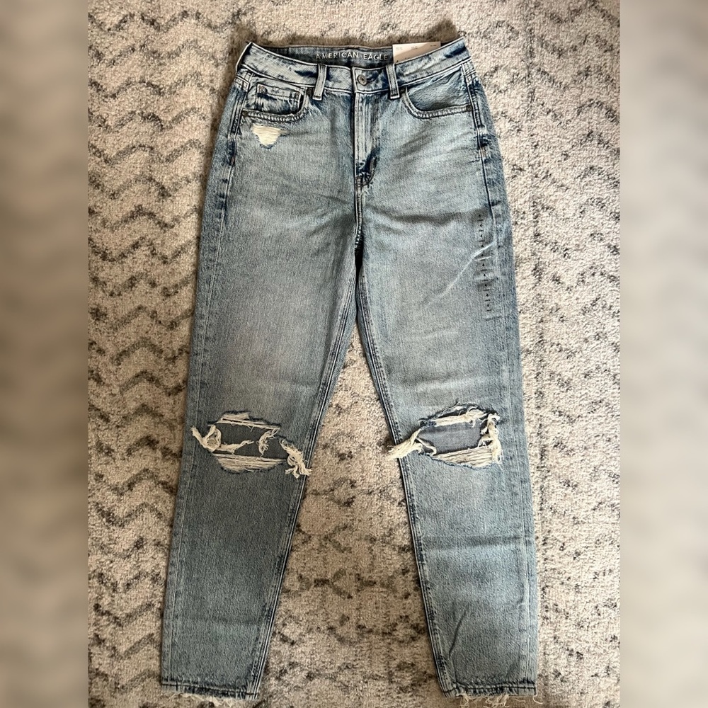 American Eagle Mom Jeans High Rise size 4 Long